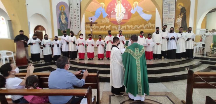 Novos acólitos e coroinhas são instituídos na Catedral